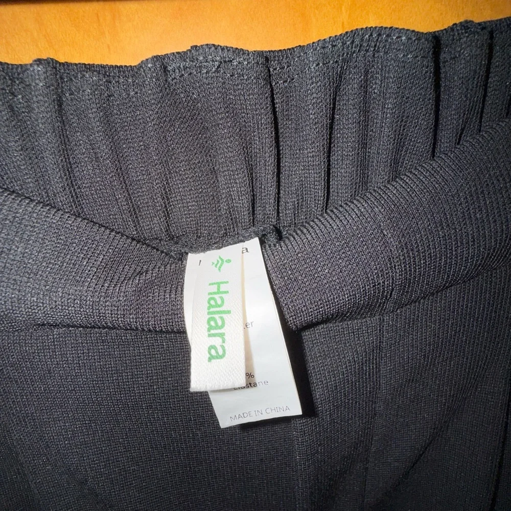 HALARA Waffle Pants Wide Leg NWOT - Picture 2 of 3